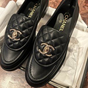 Chanel Turnlock Loafers | Size 39 | Black Leather